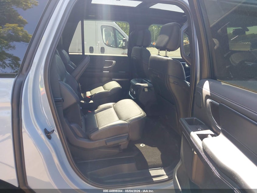 2025 Ford Expedition VIN 1FMJK1MG6SEA67506 IAAI salvage auction — WATER/FLOOD, Salvage - Greater Than 75% (Maryland), sold $27,250 on 2026-07-29 (photo 8)