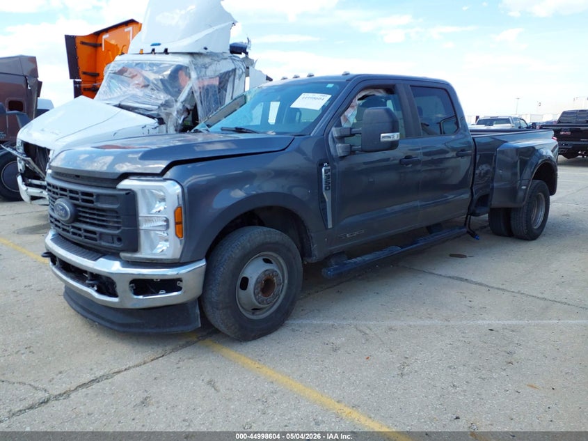 2024 Ford F350 VIN 1FT8W3CT4REC15082 IAAI salvage auction — RIGHT FRONT, Salvage (Illinois), sold $15,850 on 2026-07-28 (photo 2)