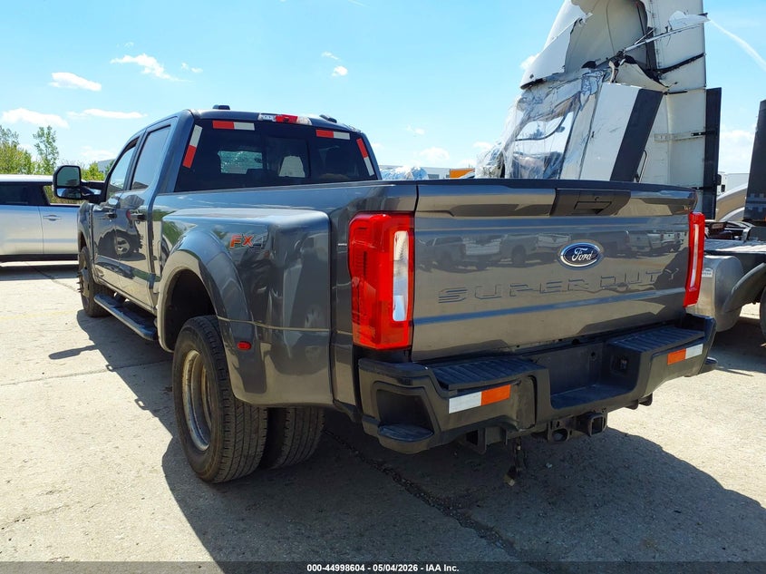 2024 Ford F350 VIN 1FT8W3CT4REC15082 IAAI salvage auction — RIGHT FRONT, Salvage (Illinois), sold $15,850 on 2026-07-28 (photo 3)