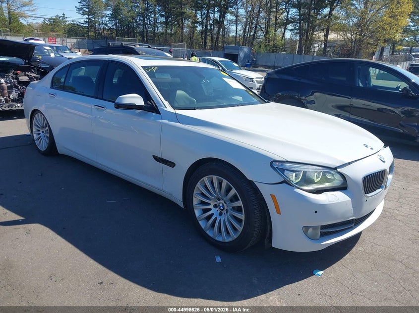 2013 BMW 7er VIN WBAYF8C5XDD140060 IAAI salvage auction — FRONT & REAR, Salvage (Pennsylvania), sold $1,600 on 2026-07-07 (photo 1)