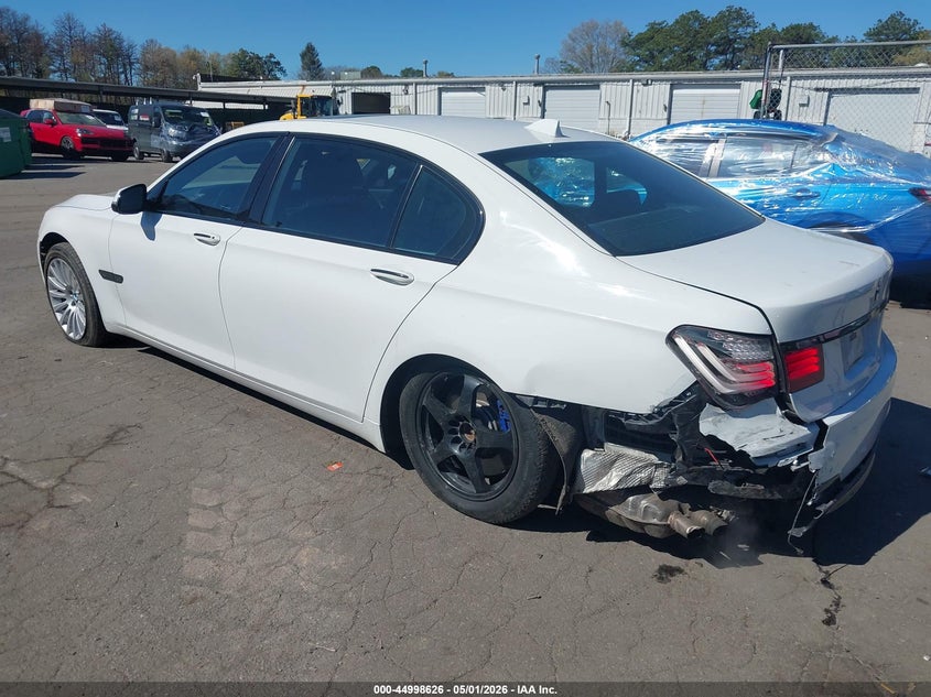 2013 BMW 7er VIN WBAYF8C5XDD140060 IAAI salvage auction — FRONT & REAR, Salvage (Pennsylvania), sold $1,600 on 2026-07-07 (photo 3)
