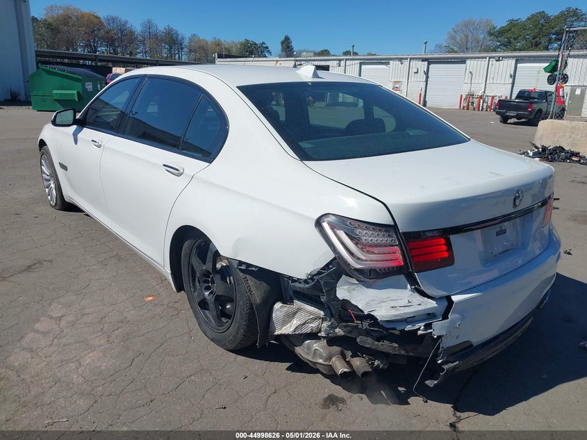 2013 BMW 7er VIN WBAYF8C5XDD140060 IAAI salvage auction — FRONT & REAR, Salvage (Pennsylvania), sold $1,600 on 2026-07-07 (photo 6)