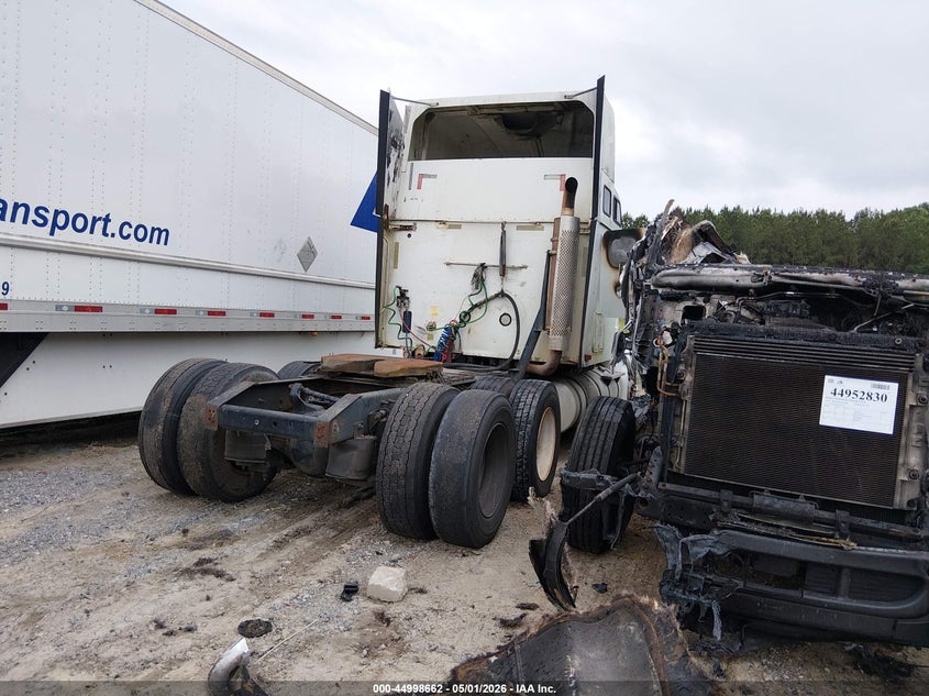 2007 International 9000-series VIN 2HSCNAPR17C310306 IAAI salvage auction — REPOSSESSION, Clear (South Carolina), sold $950 on 2026-07-08 (photo 4)