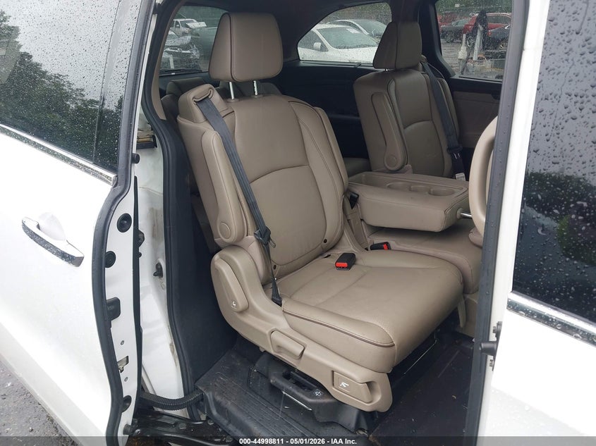 2024 Honda Odyssey VIN 5FNRL6H92RB005946 IAAI salvage auction — WATER/FLOOD, Salvage (Mississippi), sold $8,100 on 2026-07-29 (photo 8)