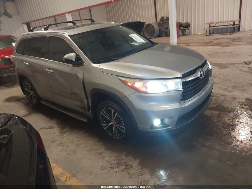 2016 Toyota Highlander VIN 5TDKKRFH6GS140372 IAAI salvage auction — RIGHT FRONT, Original (Texas), sold $9,325 on 2026-07-15 (photo 1)