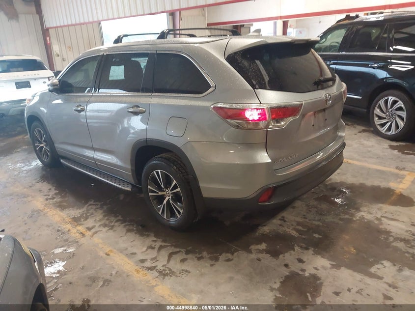 2016 Toyota Highlander VIN 5TDKKRFH6GS140372 IAAI salvage auction — RIGHT FRONT, Original (Texas), sold $9,325 on 2026-07-15 (photo 3)