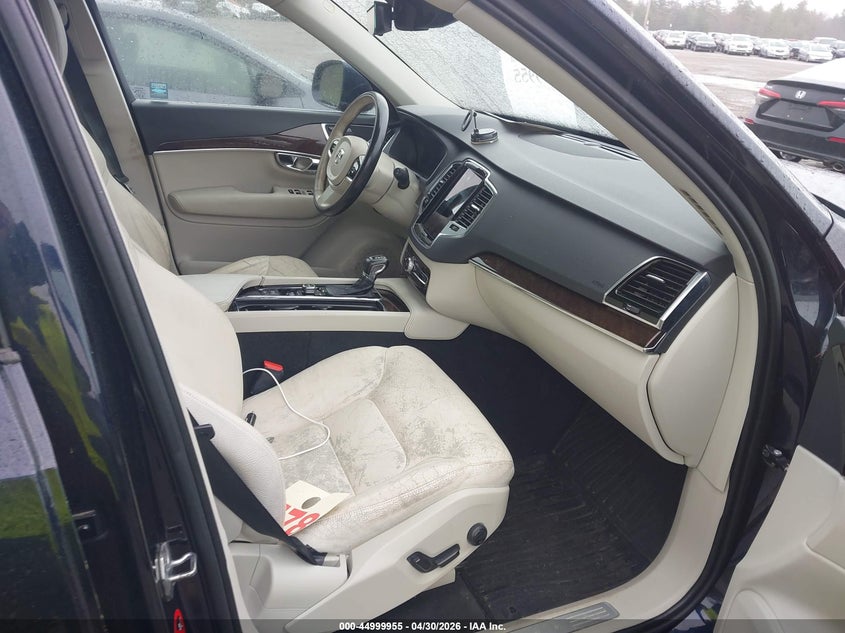 2016 Volvo Xc90 VIN YV4A22PK2G1069291 IAAI salvage auction — WATER/FLOOD, Clear (Massachusetts), sold $3,200 on 2026-08-03 (photo 5)