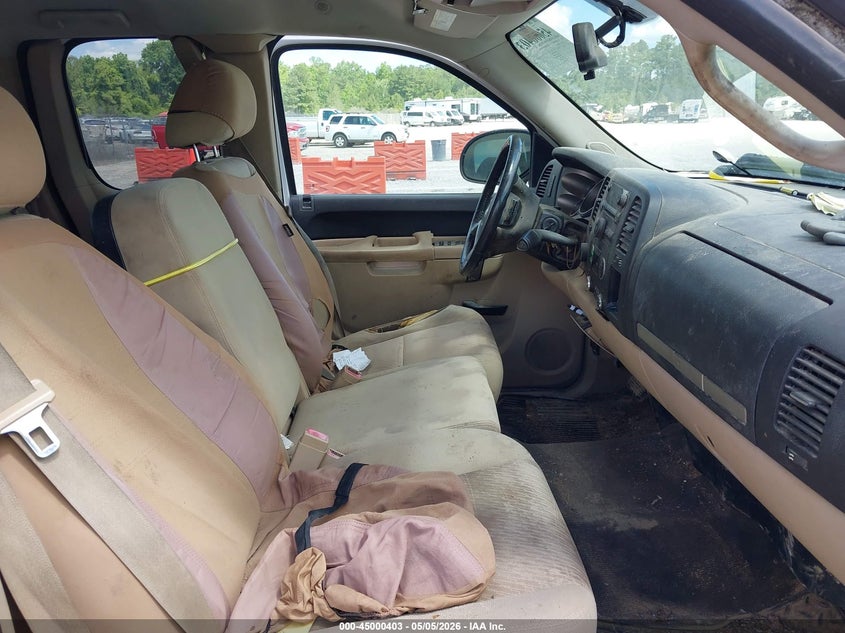 2011 Chevrolet Silverado 1500 VIN 1GCRKSE37BZ334136 IAAI salvage auction — BIOHAZARD/CHEMICAL, Salvage (North Carolina), sold $750 on 2026-07-09 (photo 5)