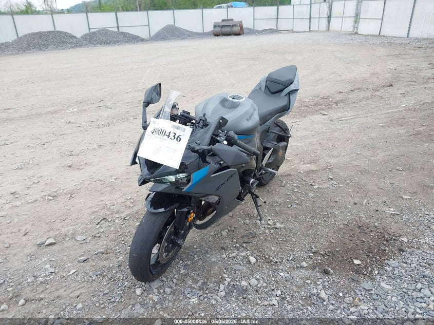 2025 Kawasaki Zx VIN JKBZXJJ17SA025870 IAAI salvage auction — FRONT END, Salvage (Pennsylvania), sold $5,150 on 2026-07-07 (photo 2)