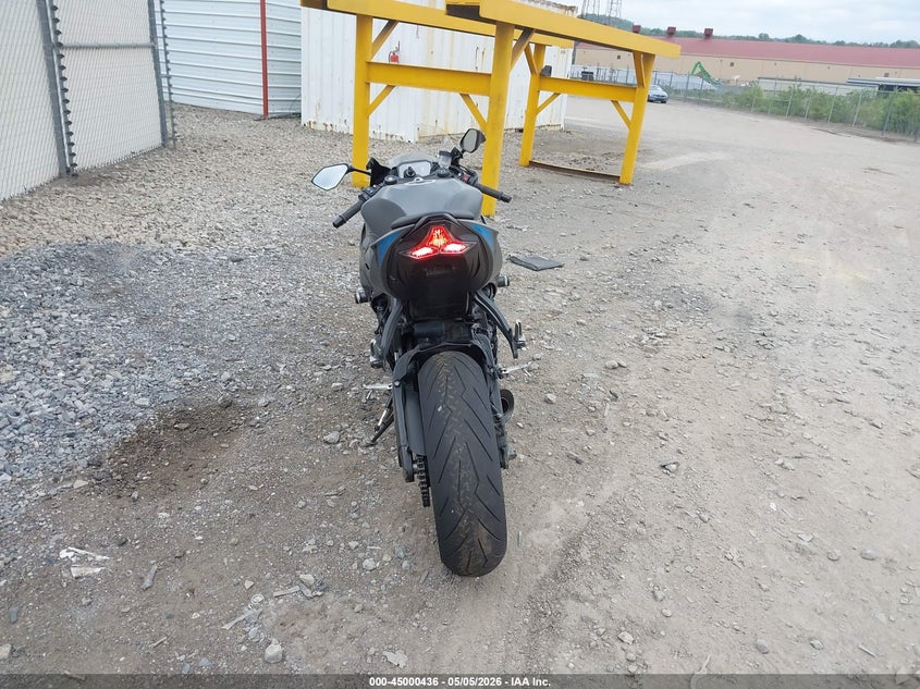 2025 Kawasaki Zx VIN JKBZXJJ17SA025870 IAAI salvage auction — FRONT END, Salvage (Pennsylvania), sold $5,150 on 2026-07-07 (photo 6)