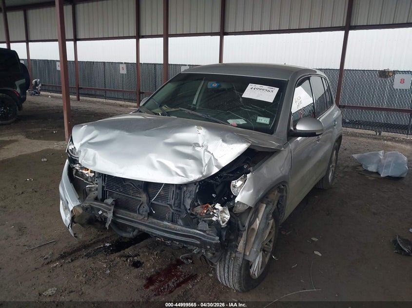 2017 Volkswagen Tiguan VIN WVGAV7AXXHK050863 IAAI salvage auction — FRONT END, Salvage (Texas), sold $650 on 2026-07-21 (photo 2)