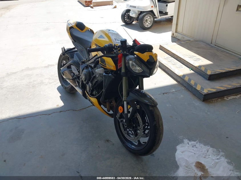 2025 Triumph motorcycle Street VIN SMTA614KXSTCB7058 IAAI salvage auction — FRONT & REAR, Salvage (California), sold $2,150 on 2026-07-29 (photo 1)