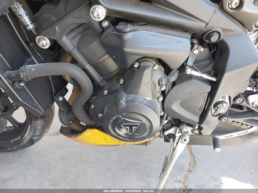 2025 Triumph motorcycle Street VIN SMTA614KXSTCB7058 IAAI salvage auction — FRONT & REAR, Salvage (California), sold $2,150 on 2026-07-29 (photo 9)