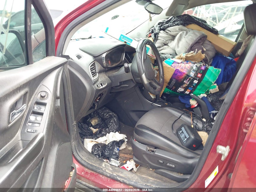 2021 Chevrolet Trax VIN KL7CJLSB3MB327459 IAAI salvage auction — BIO HAZARD, Salvage (Texas), sold $675 on 2026-07-14 (photo 5)
