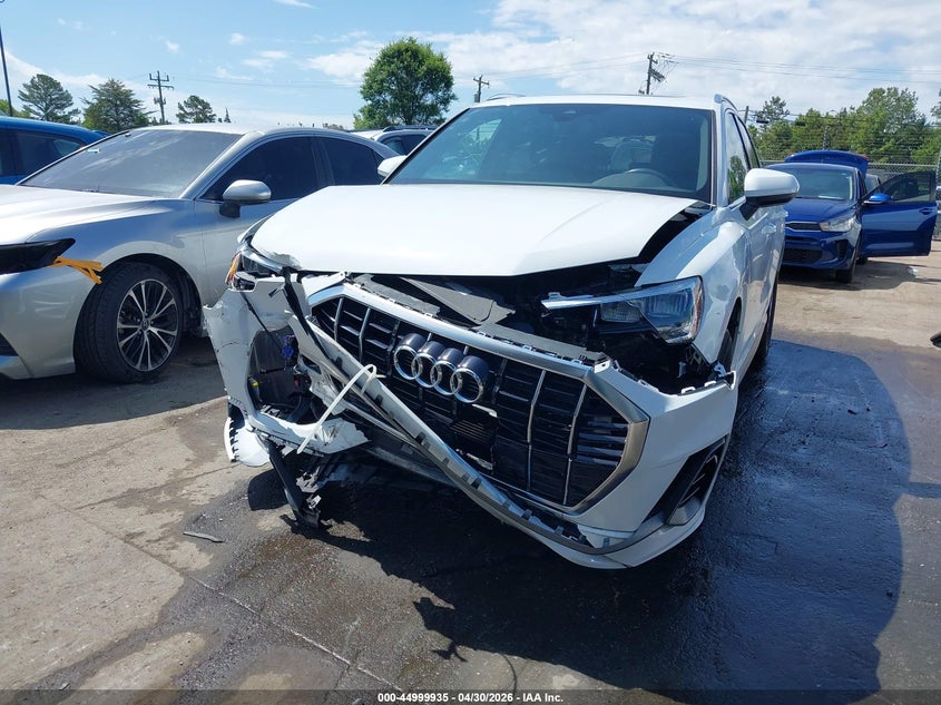 2021 Audi Q3 VIN WA1DECF38M1022392 IAAI salvage auction — FRONT END, Salvage Title, sold $8,725 on 2026-10-05 (photo 6)