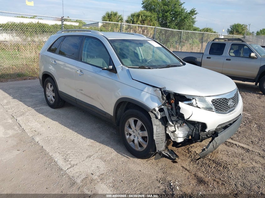 2013 Kia Sorento VIN 5XYKT3A62DG381354 IAAI salvage auction — RIGHT FRONT, Rebuildable (Florida), sold $800 on 2026-07-29 (photo 1)