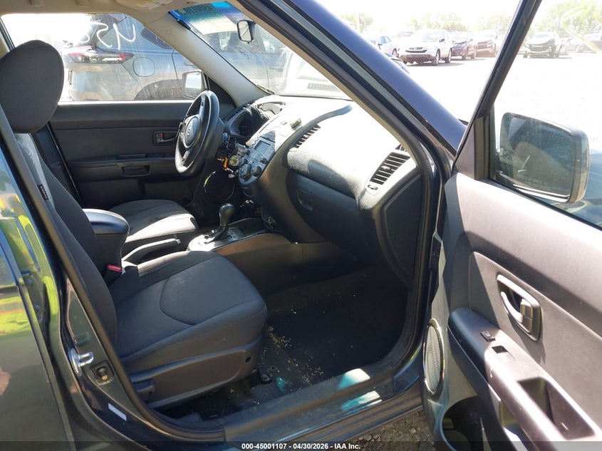 2011 Kia Soul VIN KNDJT2A28B7259238 IAAI salvage auction — THEFT, Clear (Indiana), sold $300 on 2026-07-29 (photo 5)
