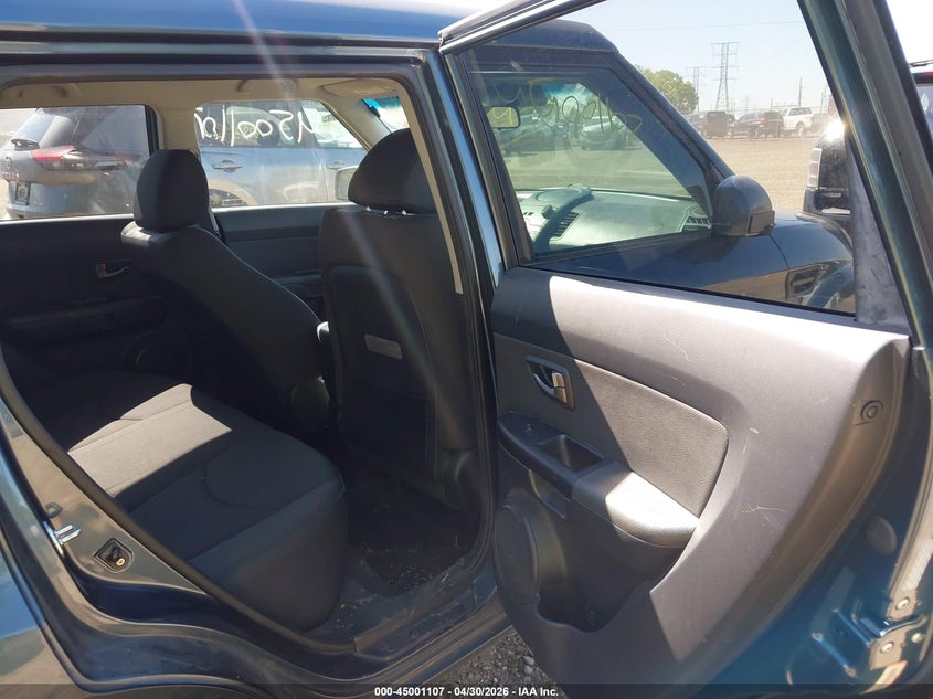 2011 Kia Soul VIN KNDJT2A28B7259238 IAAI salvage auction — THEFT, Clear (Indiana), sold $300 on 2026-07-29 (photo 8)