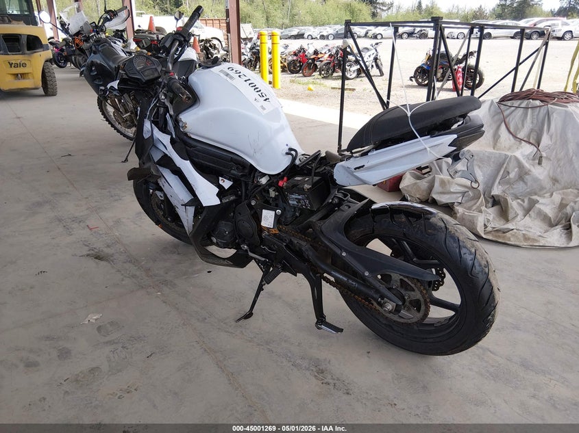 2015 Kawasaki Ninja VIN JKAEXEE17FDA18137 IAAI salvage auction — LEFT & RIGHT, Wait Title, sold $350 on 2026-07-29 (photo 3)