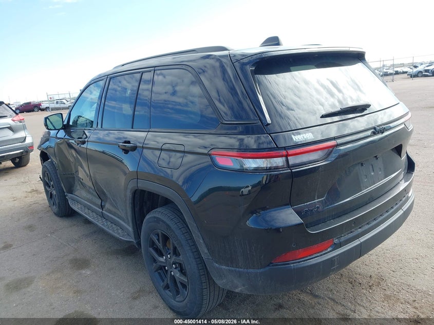 2024 Jeep Grand cherokee VIN 1C4RJHAG0RC678998 IAAI salvage auction — LEFT FRONT, Regular (South Dakota), sold $8,800 on 2026-08-12 (photo 3)