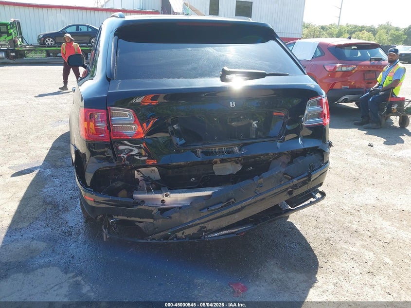 2017 Bentley Bentayga VIN SJAAC2ZV8HC014584 IAAI salvage auction — REAR END, Salvage Title, sold $10,100 on 2026-07-22 (photo 6)