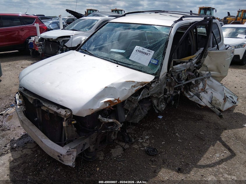 2004 Toyota Highlander VIN JTEGD21AX40087882 IAAI salvage auction — LEFT SIDE, Salvage (Texas), sold $275 on 2026-07-14 (photo 2)