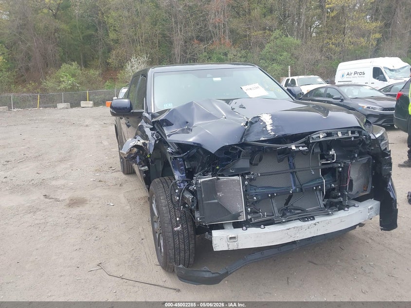 2025 Toyota Tundra VIN 5TFNA5DB5SX307041 — IAAI salvage auction photo