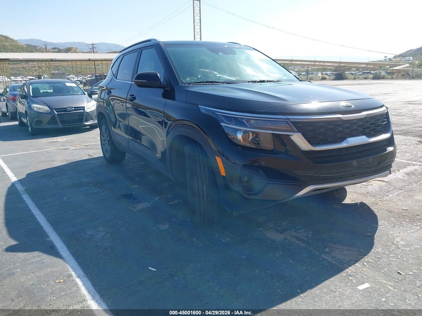 2021 Kia Seltos VIN KNDEU2AAXM7204170 IAAI salvage auction — LEFT FRONT, Salvage (California), sold $4,200 on 2026-07-16 (photo 1)