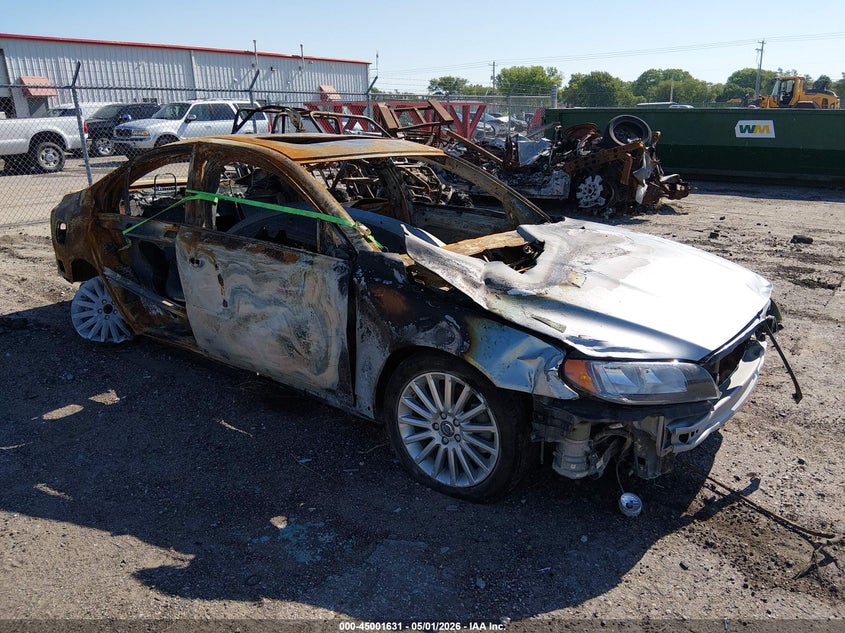 2013 Volvo S80 VIN YV1952AS0D1167926 IAAI salvage auction — TOTAL BURN, Salvage (Kansas), sold $100 on 2026-07-24 (photo 1)