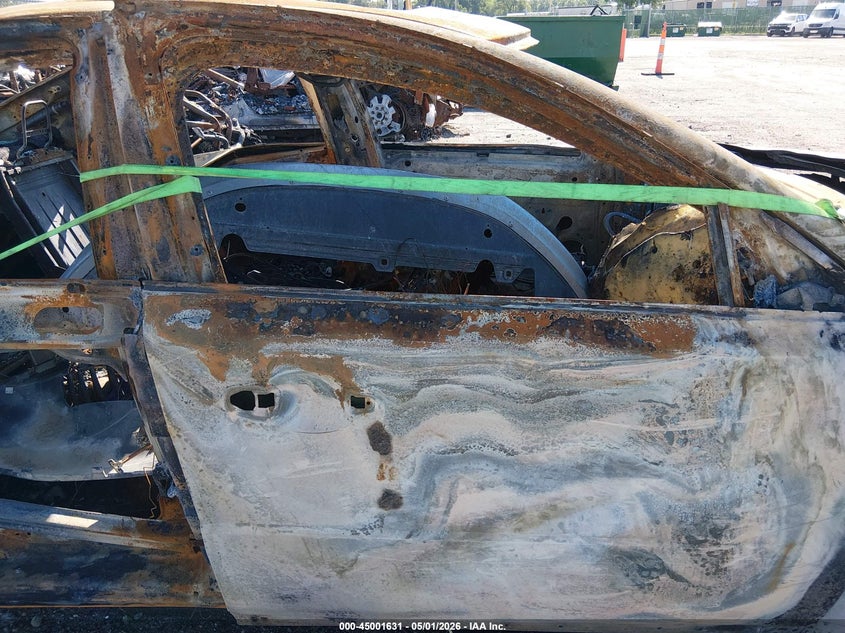 2013 Volvo S80 VIN YV1952AS0D1167926 IAAI salvage auction — TOTAL BURN, Salvage (Kansas), sold $100 on 2026-07-24 (photo 5)