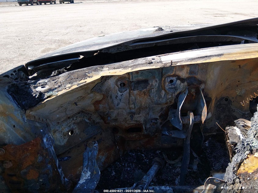2013 Volvo S80 VIN YV1952AS0D1167926 IAAI salvage auction — TOTAL BURN, Salvage (Kansas), sold $100 on 2026-07-24 (photo 7)