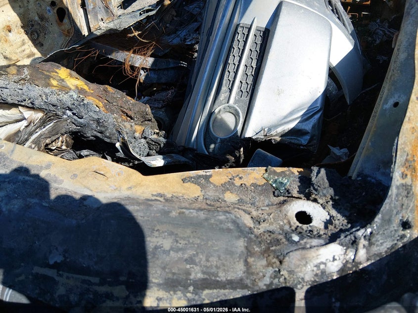 2013 Volvo S80 VIN YV1952AS0D1167926 IAAI salvage auction — TOTAL BURN, Salvage (Kansas), sold $100 on 2026-07-24 (photo 9)