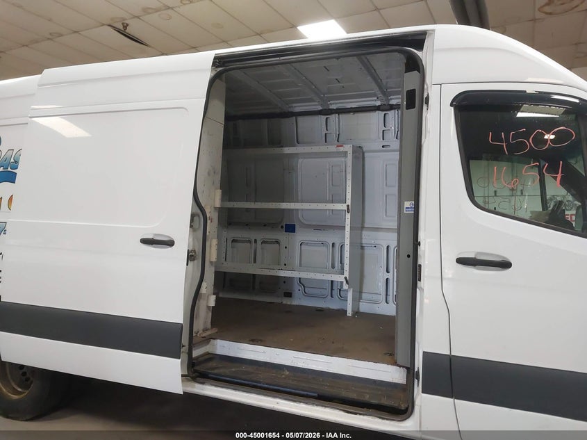 2019 Mercedes-benz Sprinter VIN WD4PF1CDXKP108286 IAAI salvage auction — FRONT END, Salvage (Maine), sold $6,000 on 2026-07-15 (photo 8)