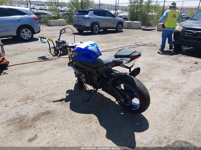 2026 Suzuki Gsx VIN JS1GR7MA9T7100930 IAAI salvage auction — FRONT END, Salvage (New Mexico), sold $2,400 on 2026-07-07 (photo 3)
