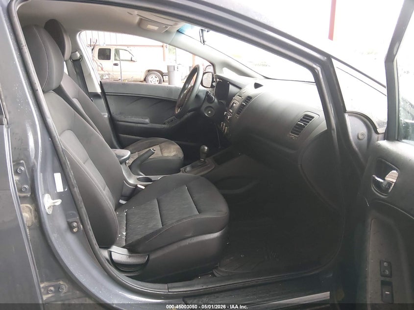 2016 Kia Forte VIN KNAFK4A61G5495253 IAAI salvage auction — LEFT & RIGHT, Salvage (Texas), sold $800 on 2026-07-28 (photo 5)