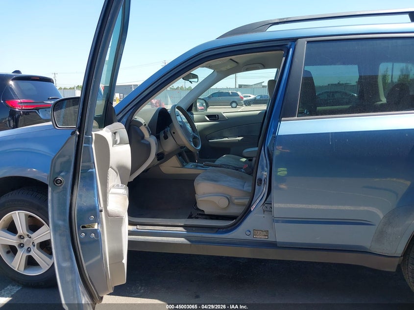 2010 Subaru Forester VIN JF2SH6BCXAH907905 IAAI salvage auction — REAR END, Clear (Oregon), sold $675 on 2026-07-14 (photo 5)