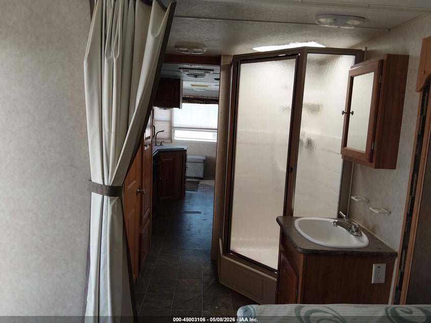 2010 Rockwood Windjammer VIN 4X4TRLF25AD104999 IAAI salvage auction — Unknown, Salvage (Iowa), sold $725 on 2026-07-28 (photo 8)