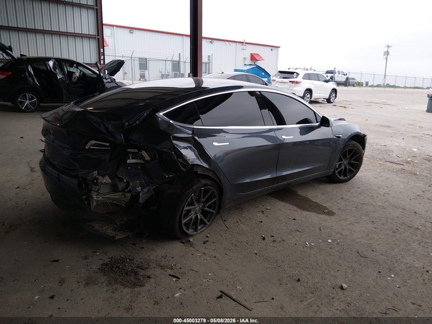 2018 Tesla Model 3 VIN 5YJ3E1EA1JF032786 IAAI salvage auction — RIGHT REAR, Salvage (Missouri), sold $2,525 on 2026-07-30 (photo 4)