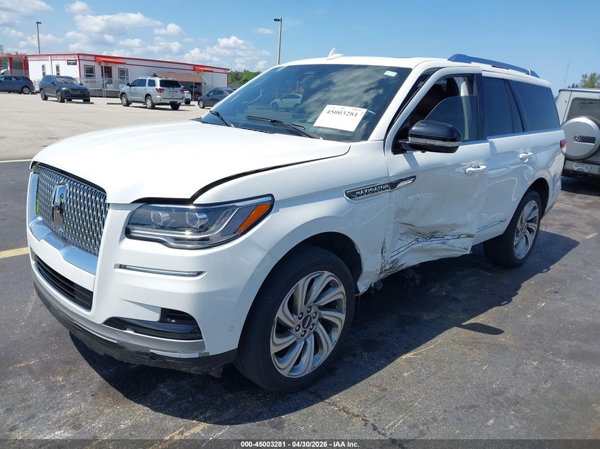 2023 Lincoln Navigator VIN 5LMJJ2KG8PEL01726 IAAI salvage auction — LEFT SIDE, Rebuildable (Florida), sold $18,800 on 2026-07-27 (photo 2)