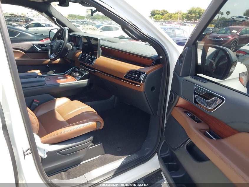 2023 Lincoln Navigator VIN 5LMJJ2KG8PEL01726 IAAI salvage auction — LEFT SIDE, Rebuildable (Florida), sold $18,800 on 2026-07-27 (photo 5)
