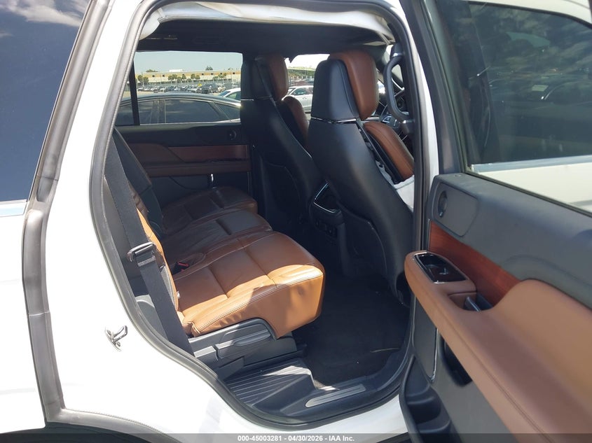 2023 Lincoln Navigator VIN 5LMJJ2KG8PEL01726 IAAI salvage auction — LEFT SIDE, Rebuildable (Florida), sold $18,800 on 2026-07-27 (photo 8)