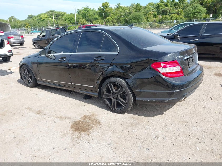 2011 Mercedes-benz C-klasse VIN WDDGF8BB1BR171743 IAAI salvage auction — FRONT & REAR, Rebuildable (Florida), sold $800 on 2026-07-09 (photo 3)