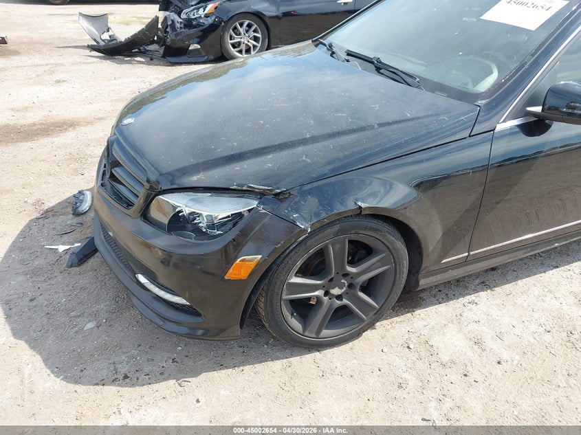 2011 Mercedes-benz C-klasse VIN WDDGF8BB1BR171743 IAAI salvage auction — FRONT & REAR, Rebuildable (Florida), sold $800 on 2026-07-09 (photo 6)