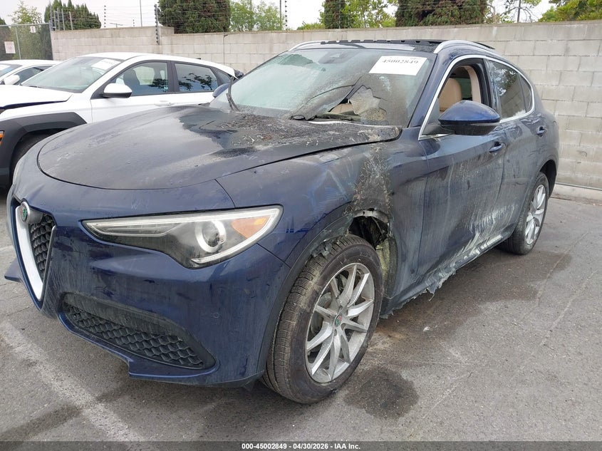 2019 Alfa romeo Stelvio VIN ZASPAKBN5K7C38105 IAAI salvage auction — Burn Engine, Salvage (California), sold $1,100 on 2026-07-16 (photo 2)