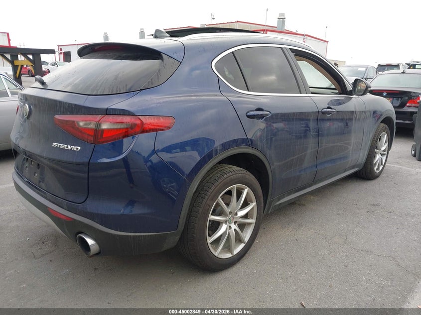 2019 Alfa romeo Stelvio VIN ZASPAKBN5K7C38105 IAAI salvage auction — Burn Engine, Salvage (California), sold $1,100 on 2026-07-16 (photo 4)