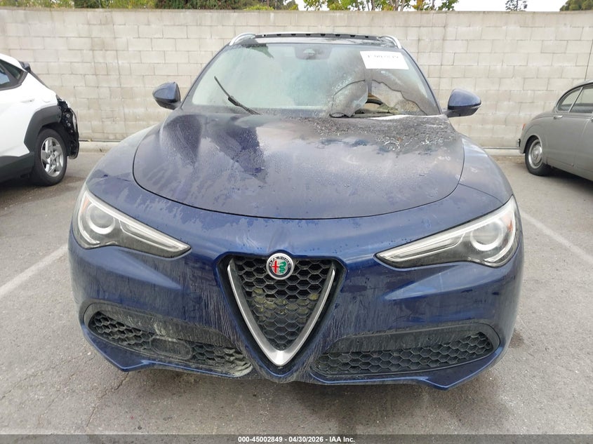 2019 Alfa romeo Stelvio VIN ZASPAKBN5K7C38105 IAAI salvage auction — Burn Engine, Salvage (California), sold $1,100 on 2026-07-16 (photo 6)