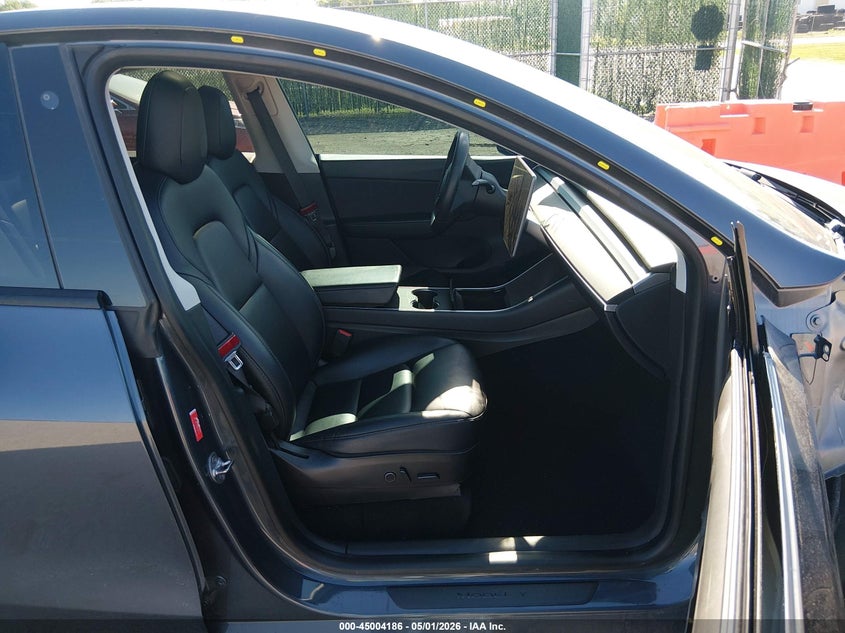 2021 Tesla Model y VIN 5YJYGDEE6MF080647 IAAI salvage auction — RIGHT FRONT, Wait Title, sold $3,050 on 2026-07-24 (photo 5)