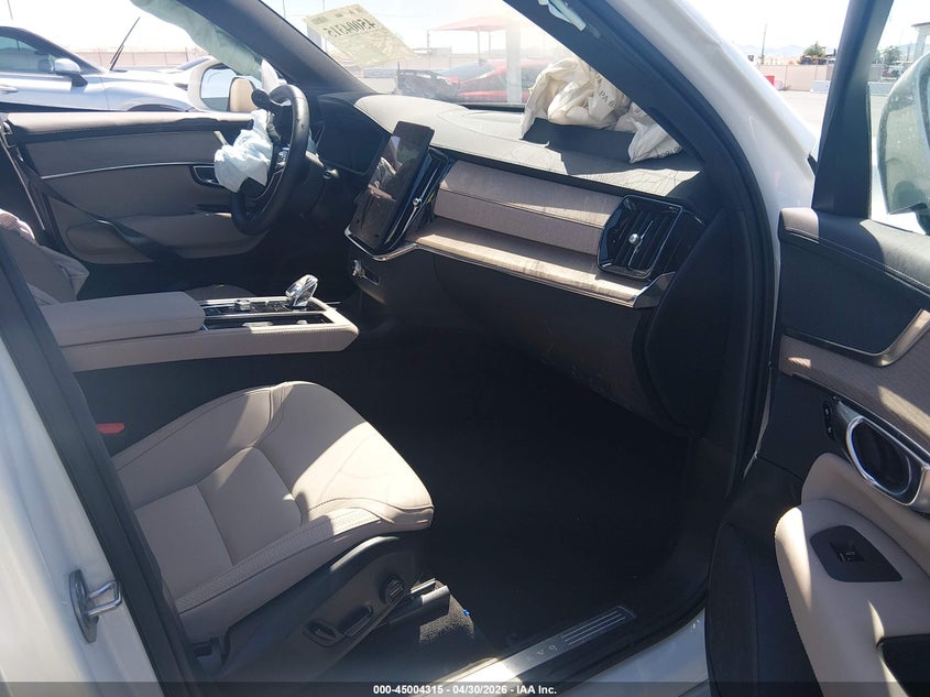 2026 Volvo Xc90 VIN YV4M12PJ2T1456621 IAAI salvage auction — SIDE, Salvage (Nevada), sold $14,600 on 2026-07-20 (photo 5)
