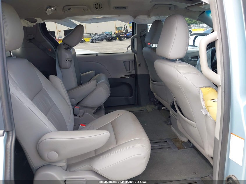 2016 Toyota Sienna VIN 5TDYK3DCXGS717905 IAAI salvage auction — LEFT SIDE, Rebuildable (Florida), sold $1,825 on 2026-07-23 (photo 8)