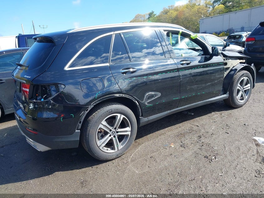 2019 Mercedes-benz Glc VIN WDC0G4KB1KV130676 IAAI salvage auction — RIGHT SIDE, Salvage (Massachusetts), sold $8,800 on 2026-07-28 (photo 4)
